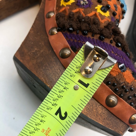 Miu Miu Vintage 90’s wooden Boho Platform Clogs - Picture 12 of 14